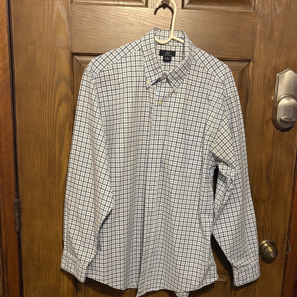 This Brooks Brother’s shirt is like new.
